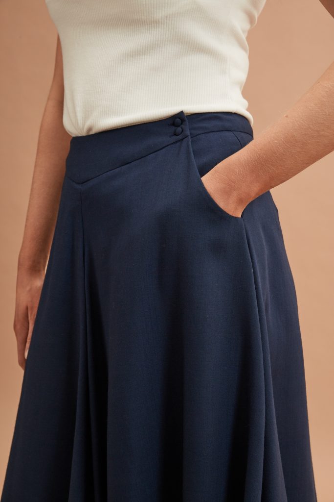 Cowl skirt waist detail